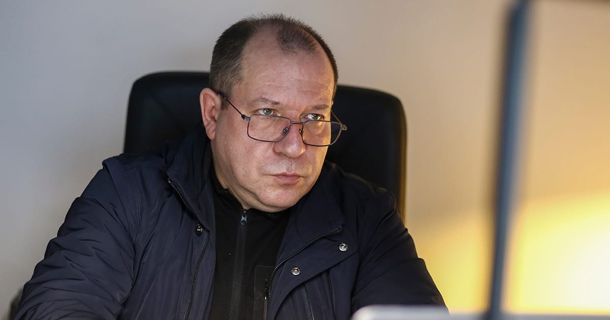 «Честно говоря». Правозащитник Игорь Каляпин. Можно ли что-то изменить, оставшись в России?