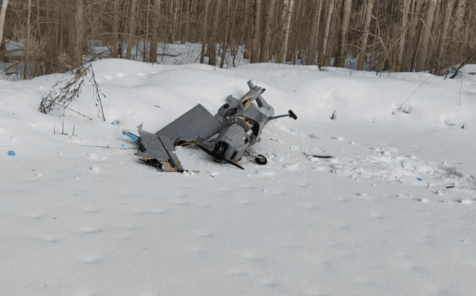Беспилотник впервые упал в Подмосковье, сообщил губернатор. Это в 100 км от Кремля, БПЛА долетел бы туда за 43 минуты