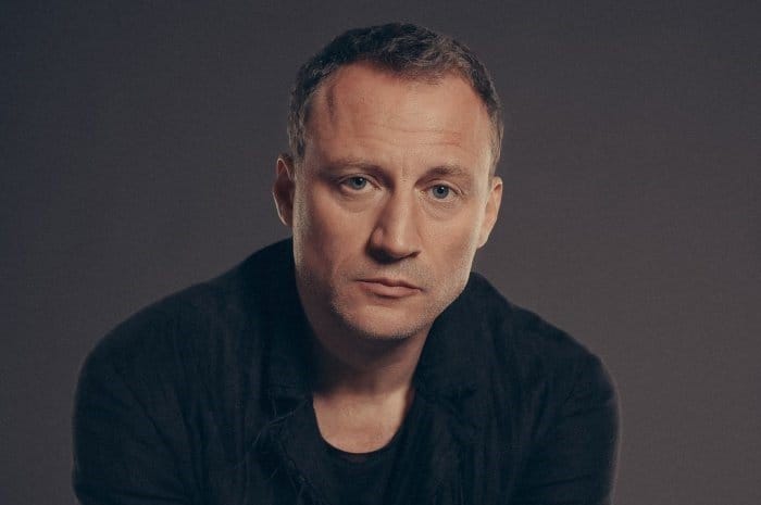 «Мне жаль тех, кто остался в России». Актер Анатолий Белый о деле против Беркович и Петрийчук и усилении репрессий в России