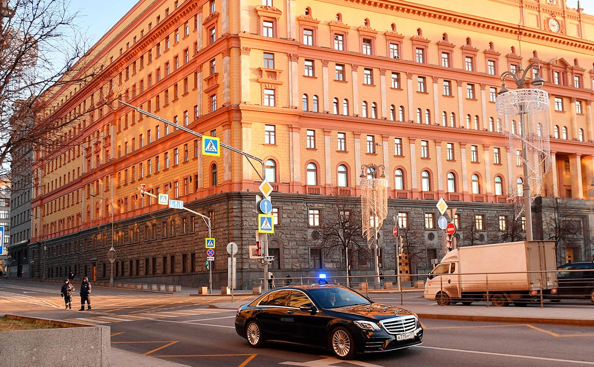 ФСБ и других силовиков в Москве подняли по тревоге, на трассе «Дон» выставляют блокпосты — Русская служба Би-Би-Си