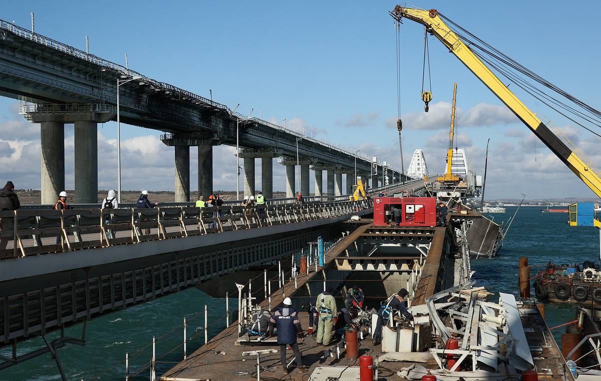 На уральскую дворницу завели дело об оправдании терроризма из-за комментария про подрыв Крымского моста