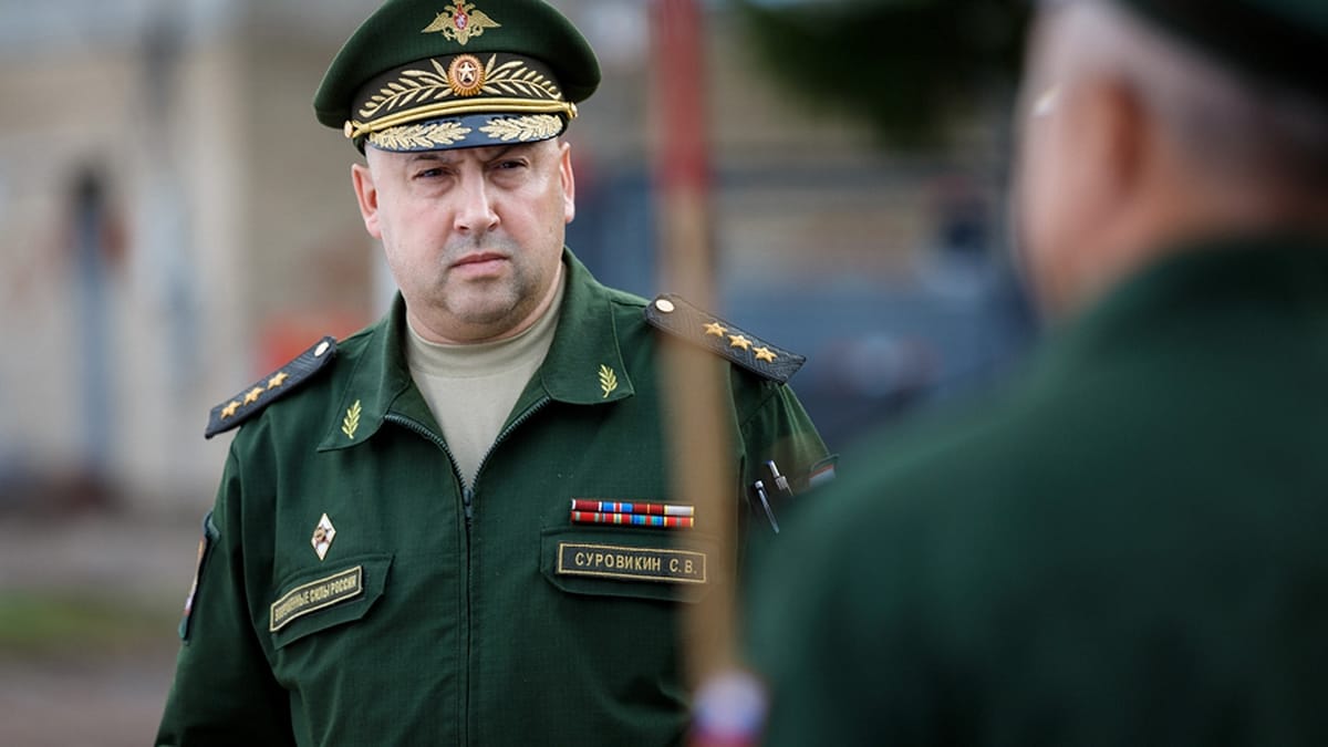 Суровикин задержан контрразведкой, он изолирован и не выходит на связь больше двух недель — «Верстка»