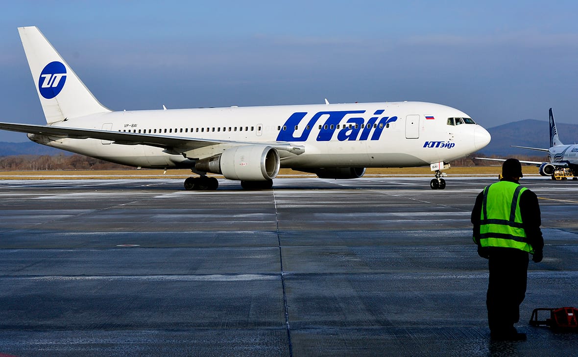 Самолет Utair аварийно сел во Внуково. На борту находились 104 пассажира и 19 кг радиоактивного вещества — Baza