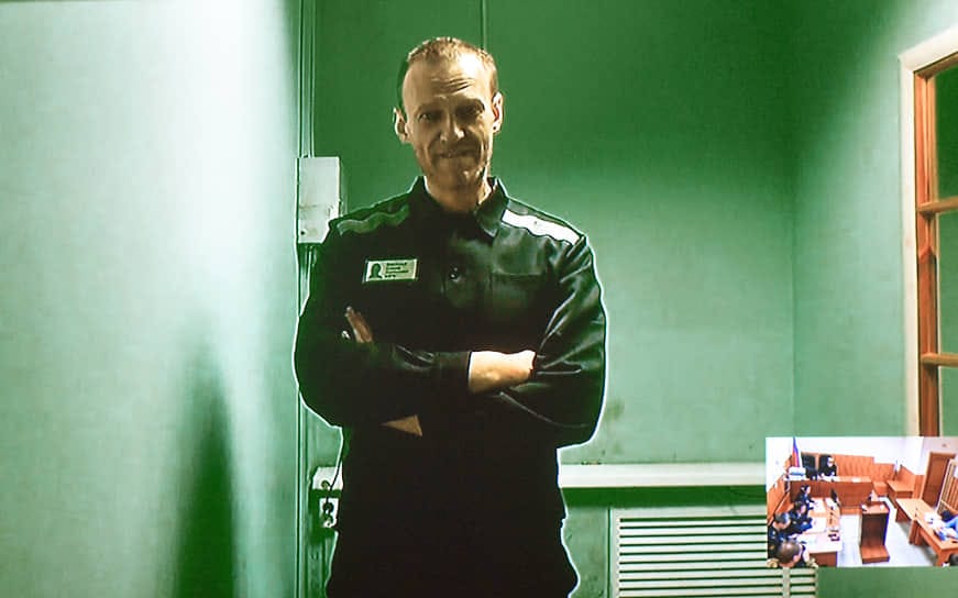 Навальный больше не числится в колонии ИК-6, куда его перевели — неизвестно, связи с ним нет