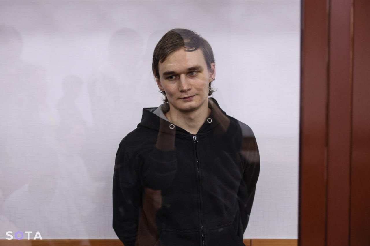 Суд приговорил математика Азата Мифтахова к четырем годам строгого режима по делу об оправдании терроризма