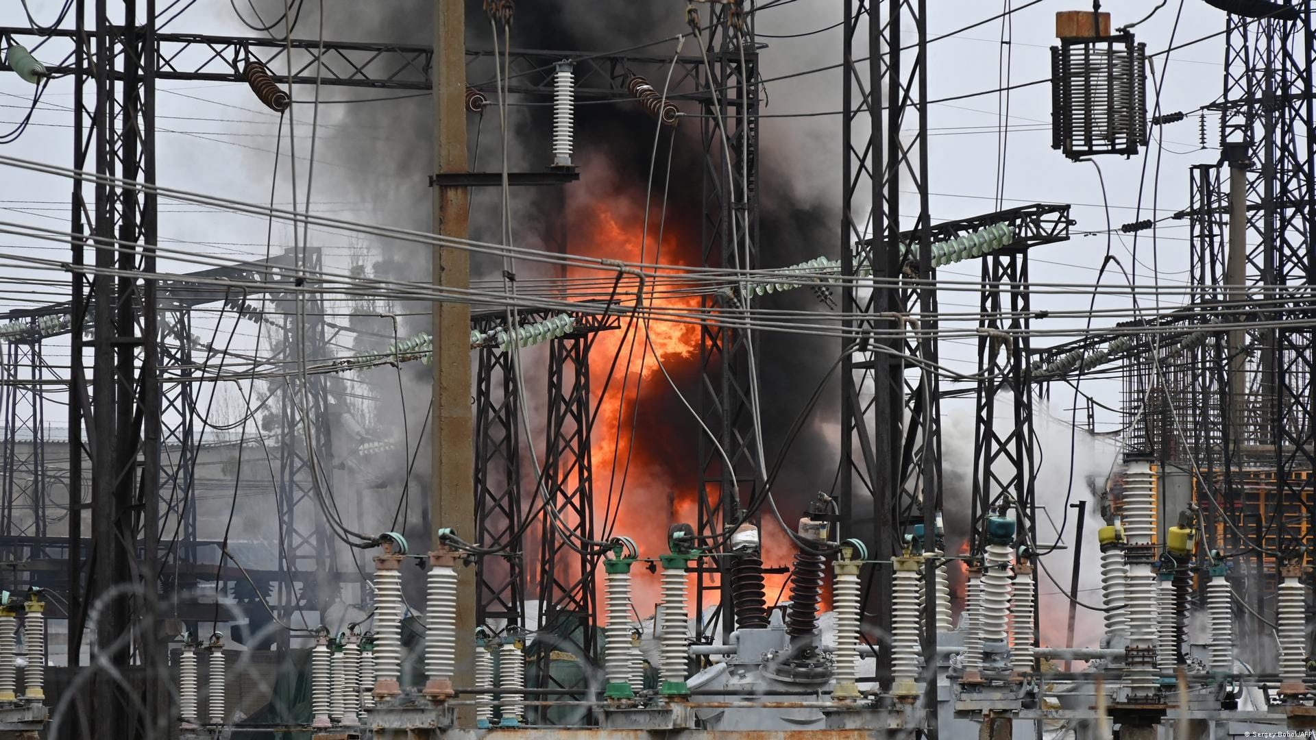 В Украине прогнозируют суточные блэкауты. Эксперт Дмитриев: «Придется отключать население или промышленность — это политическое решение» 