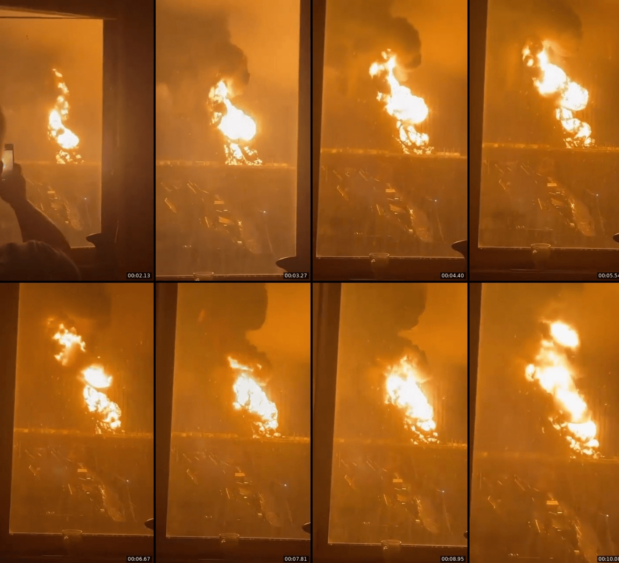 В Энгельсе уже 14 часов не могут потушить пожар на нефтебазе, атакованной дронами. Погибли двое пожарных, объявлен режим ЧС