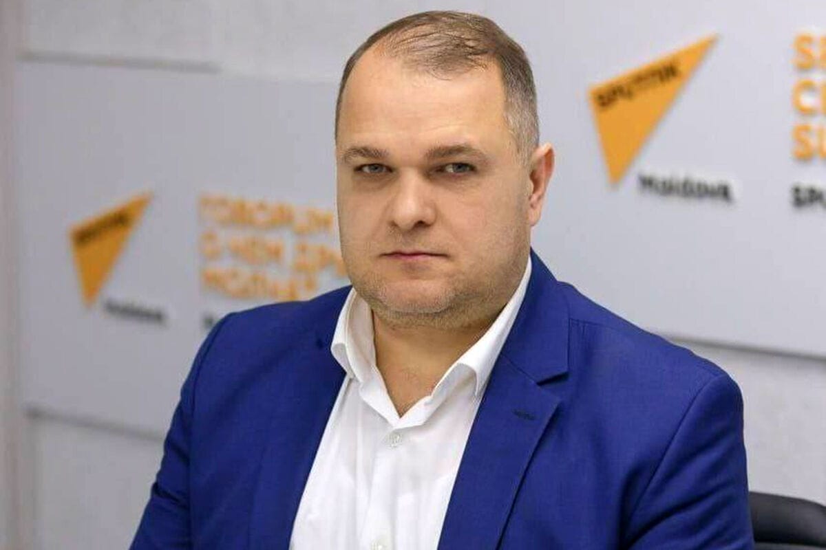 Молдова вышлет трех российских дипломатов из-за побега депутата Нестеровского