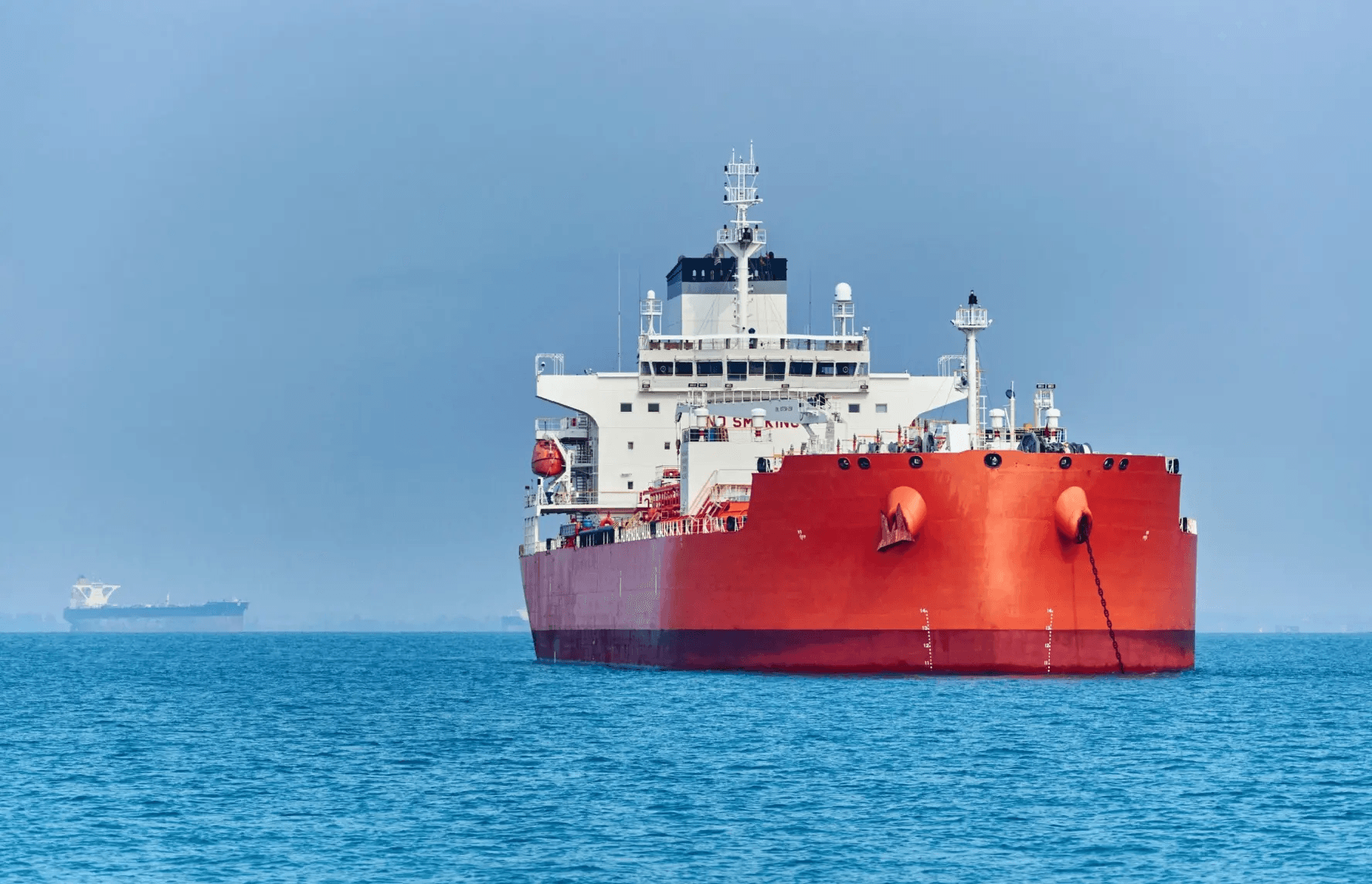 Великобритания ввела санкции против более чем ста танкеров «теневого флота». В списке есть суда из расследований The Insider