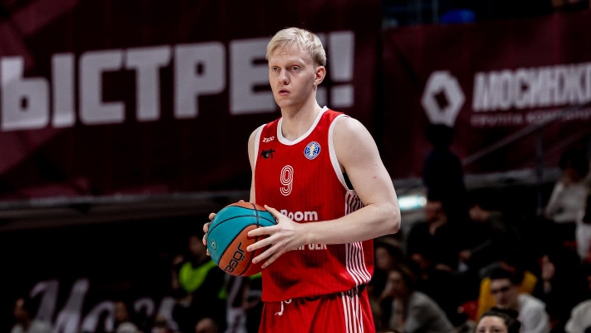 Парижский суд постановил экстрадировать в США задержанного во Франции российского баскетболиста, проходящего по делу о хакерских атаках