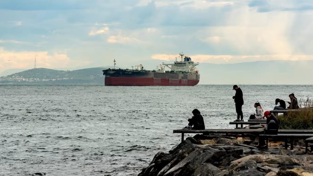 Цены на страхование морских перевозок в Черном море выросли втрое на фоне ударов по связанным с Россией судам