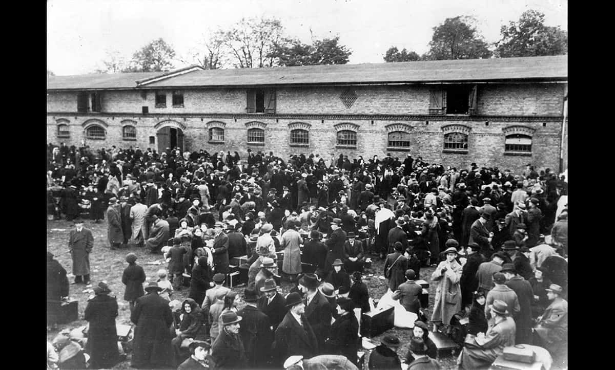 Фейк Марии Захаровой: накануне Второй мировой войны Польша отказалась принять своих граждан-евреев, они попали в концлагеря