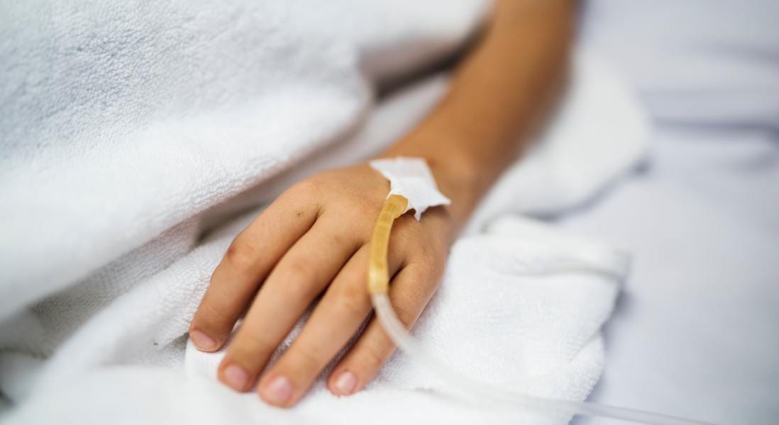 «Лечение СМА очень дорогое, без федерального бюджета не справиться» — эксперт об идее создания фонда помощи детям со СМА