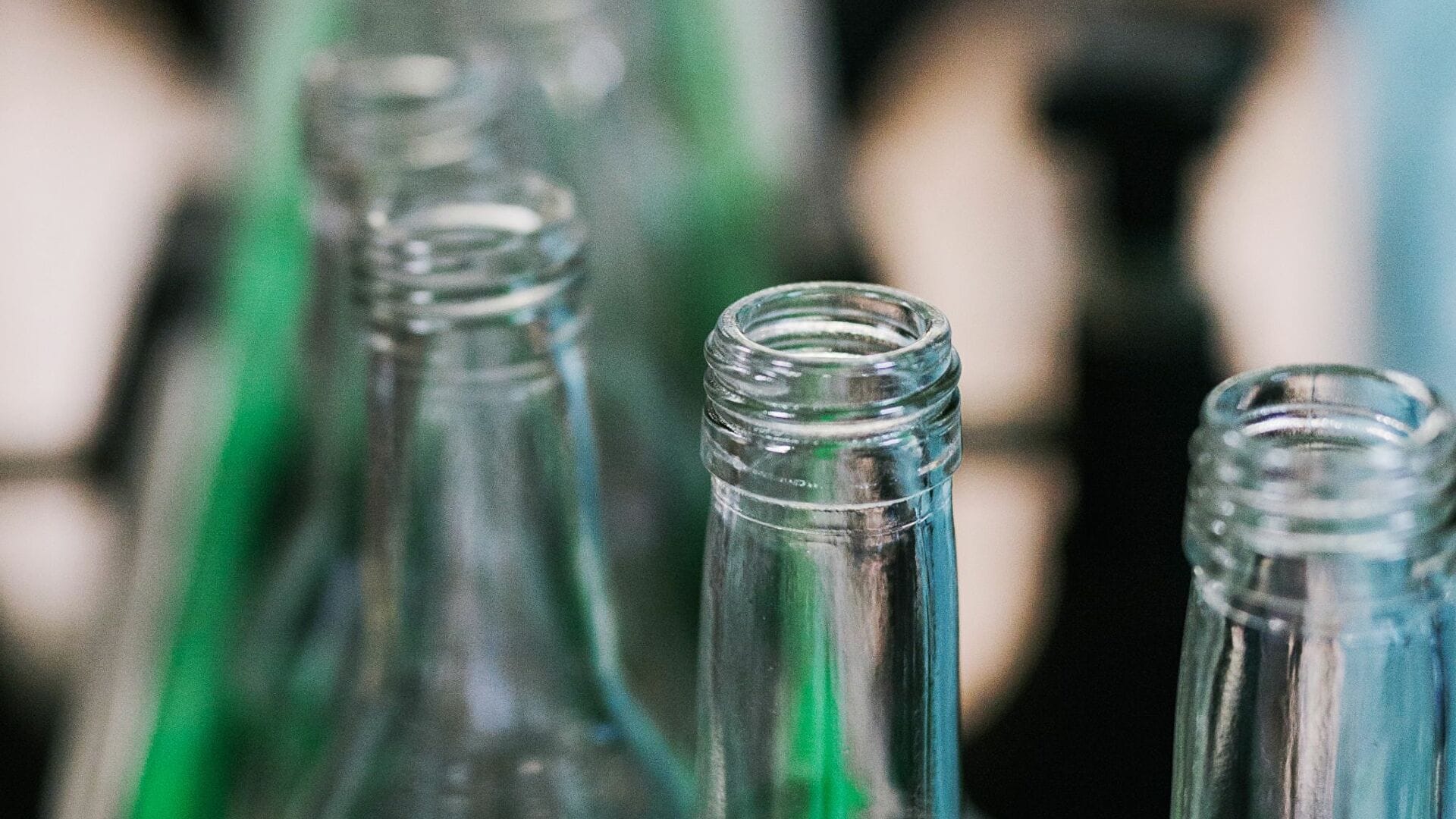 В Екатеринбурге как минимум 16 человек погибли в результате отравления спиртом с содержанием метанола