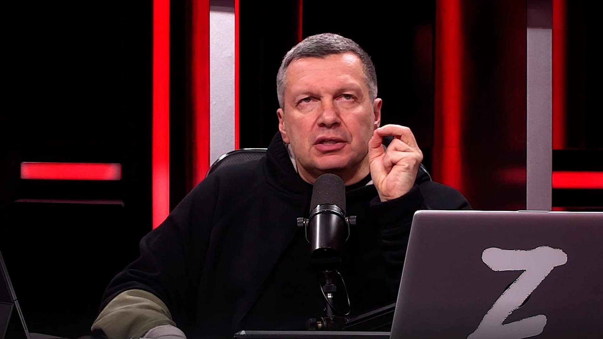 «А ты сам как готовился? Что ты сделал, чтобы быть готовым к бою?» Соловьев обвинил мобилизованных в слабой подготовке к войне