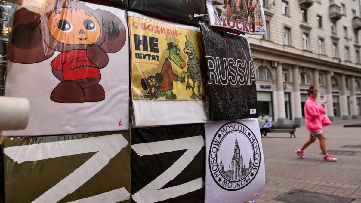 В Германии выходца из России оштрафовали на €1500 за футболку с буквой Z