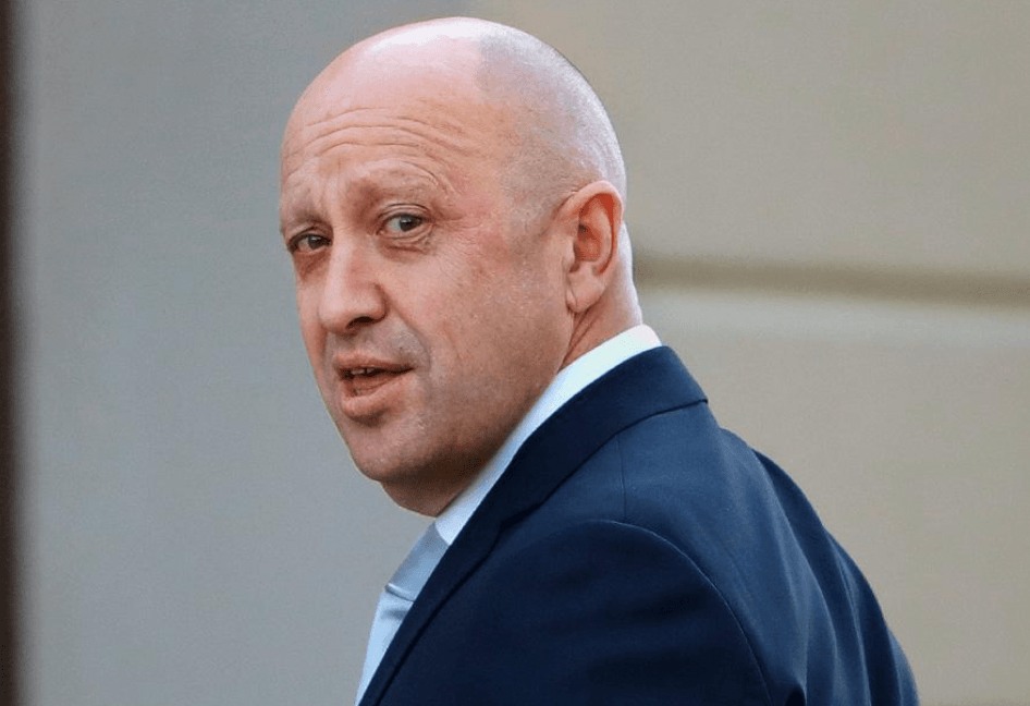 Рекламу ЧВК Вагнера с обещающим «дружный коллектив» Пригожиным начали показывать по телевидению