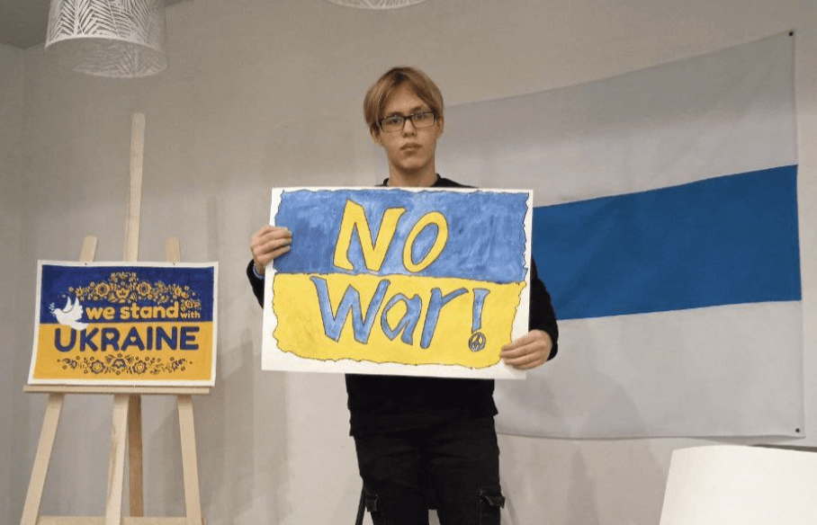 В Ереване по доносу отца задержали объявленного РФ в розыск 17-летнего россиянина. Он приговорен к принудительному психиатрическому лечению