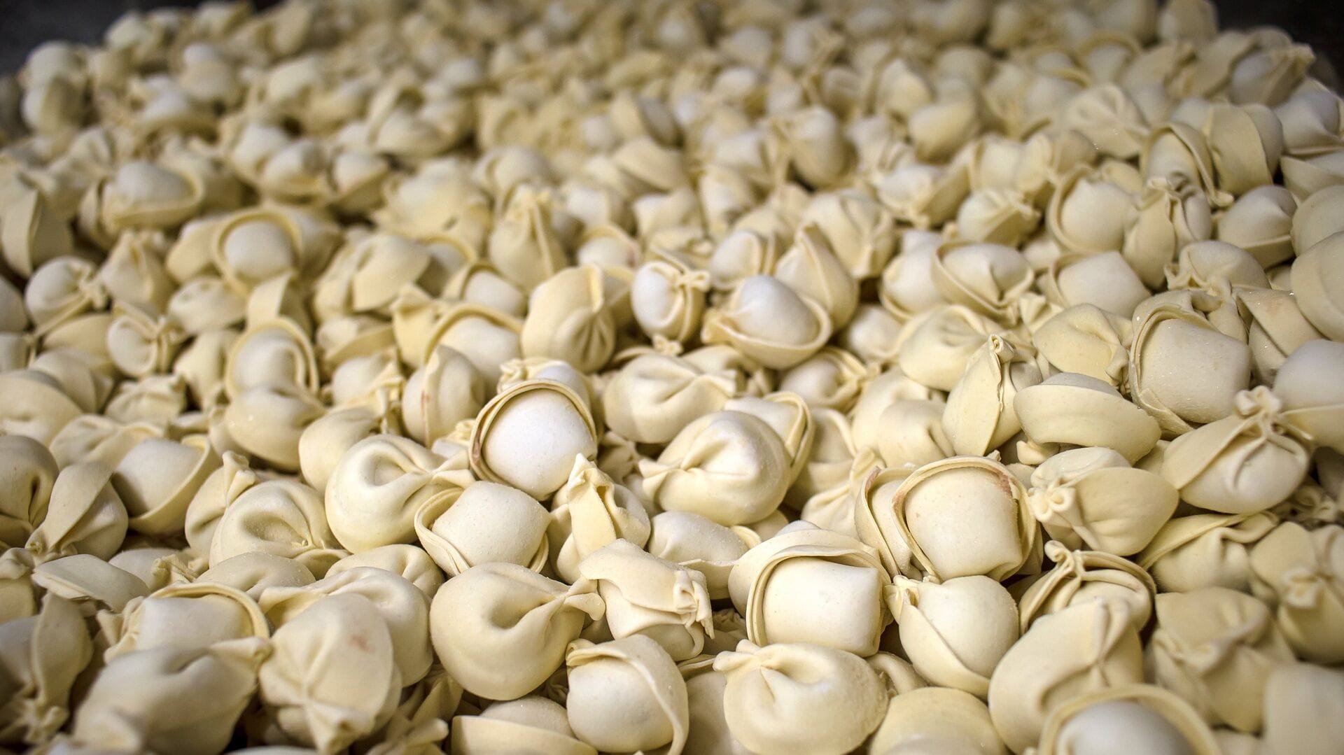 Фейк кремлевских СМИ: 40 украинских десантников погибли от отравления пельменями