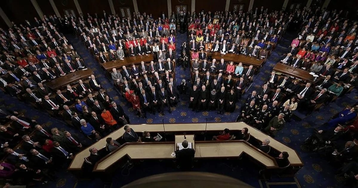 Конгресс США проголосует за помощь Украине в кредит, при этом отдавать придется не $61 млрд, а $9 млрд — американисты