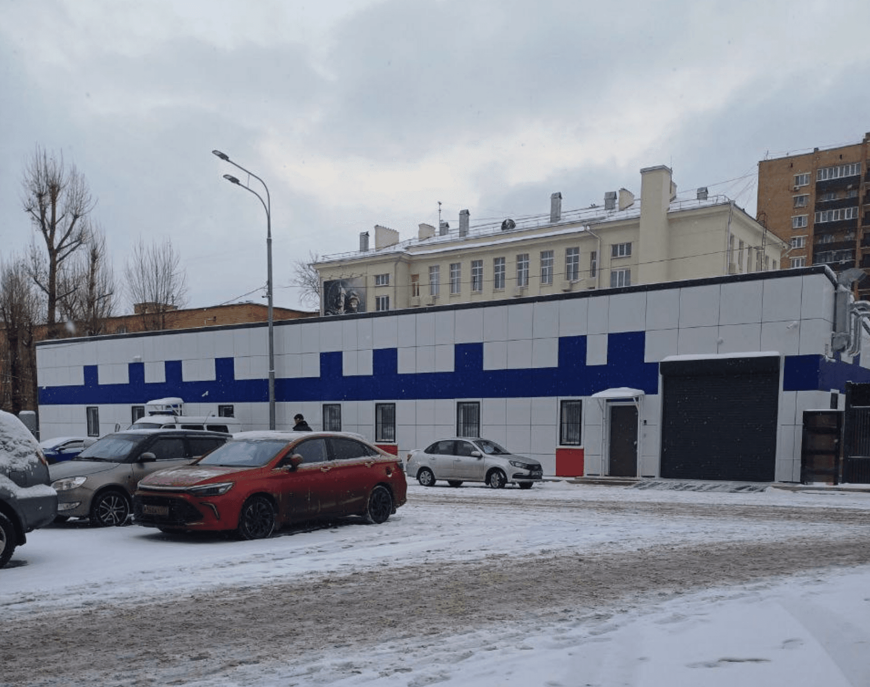 В Москве появился призывной «пункт строгого режима» для уклонистов. Их запирают, игнорируют отсрочки, родных не пускают — юрист Карманов