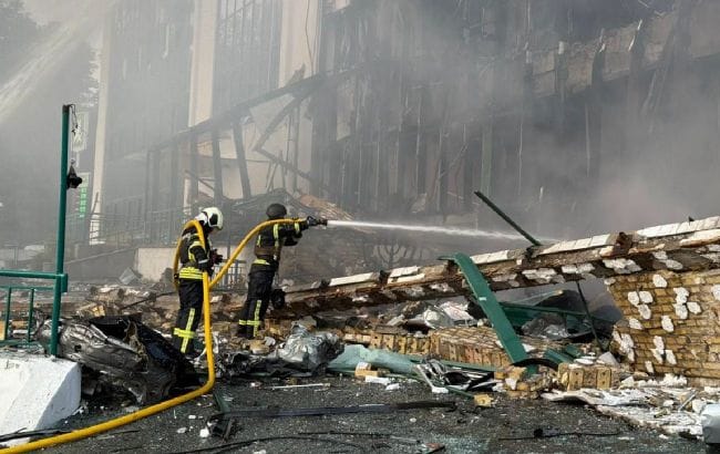 FT: Россия целенаправленно атаковала офис Boeing в Киеве