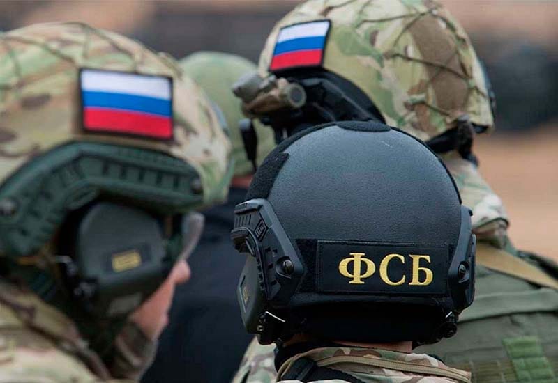 Азербайджан обвинил российских силовиков в убийстве двух своих граждан во время рейда в Екатеринбурге и потребовал расследования