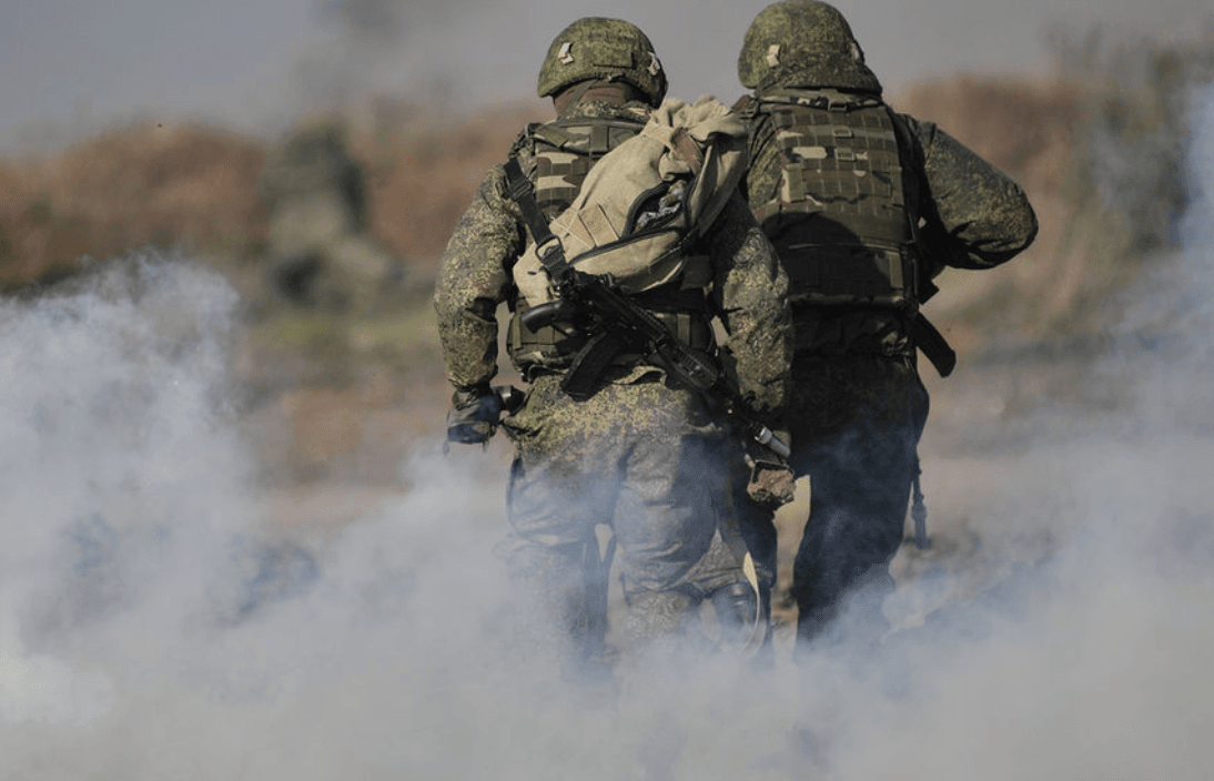 Слежка, манипуляции, угрозы: как устроена система возвращения российских дезертиров на фронт