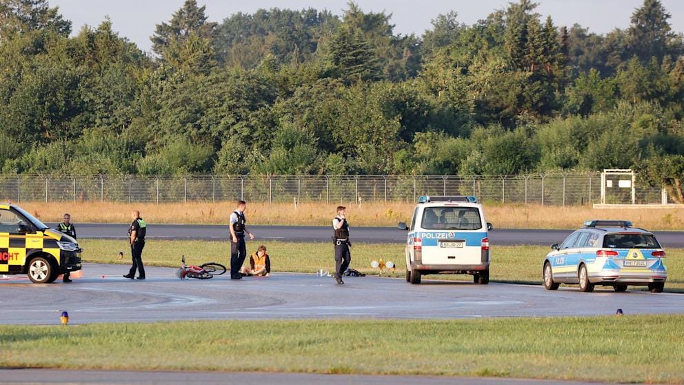 Суд в Германии обязал климатических активистов из «Последнего поколения» выплатить авиакомпании Lufthansa €403 тысячи за перекрытый аэропорт