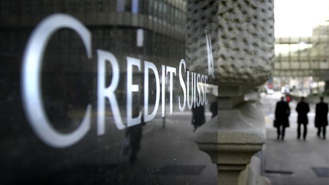 Швейцарский Credit Suisse отказался от обслуживания состоятельных клиентов в России