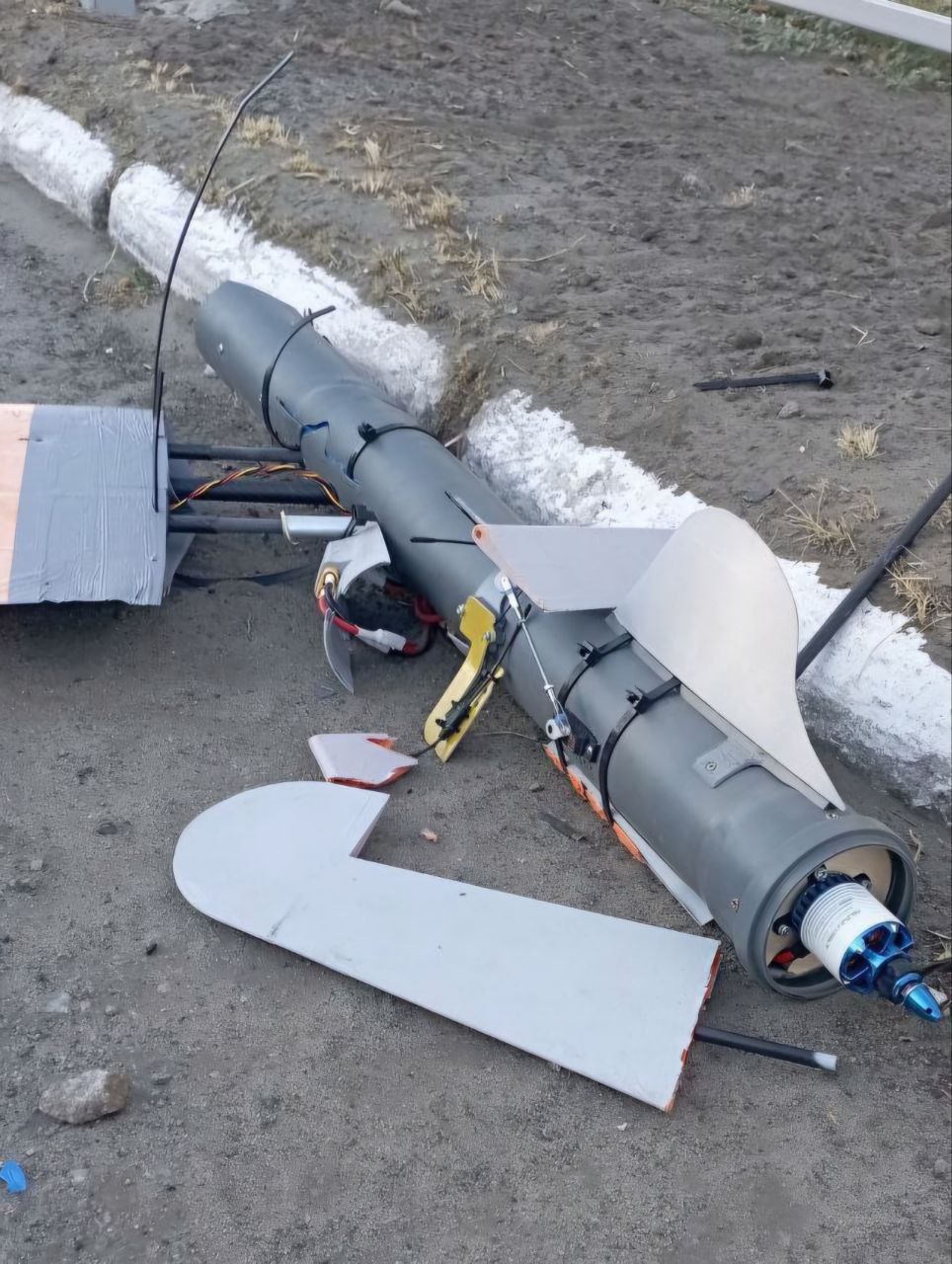 Украинский дрон-камикадзе из канализационной трубы