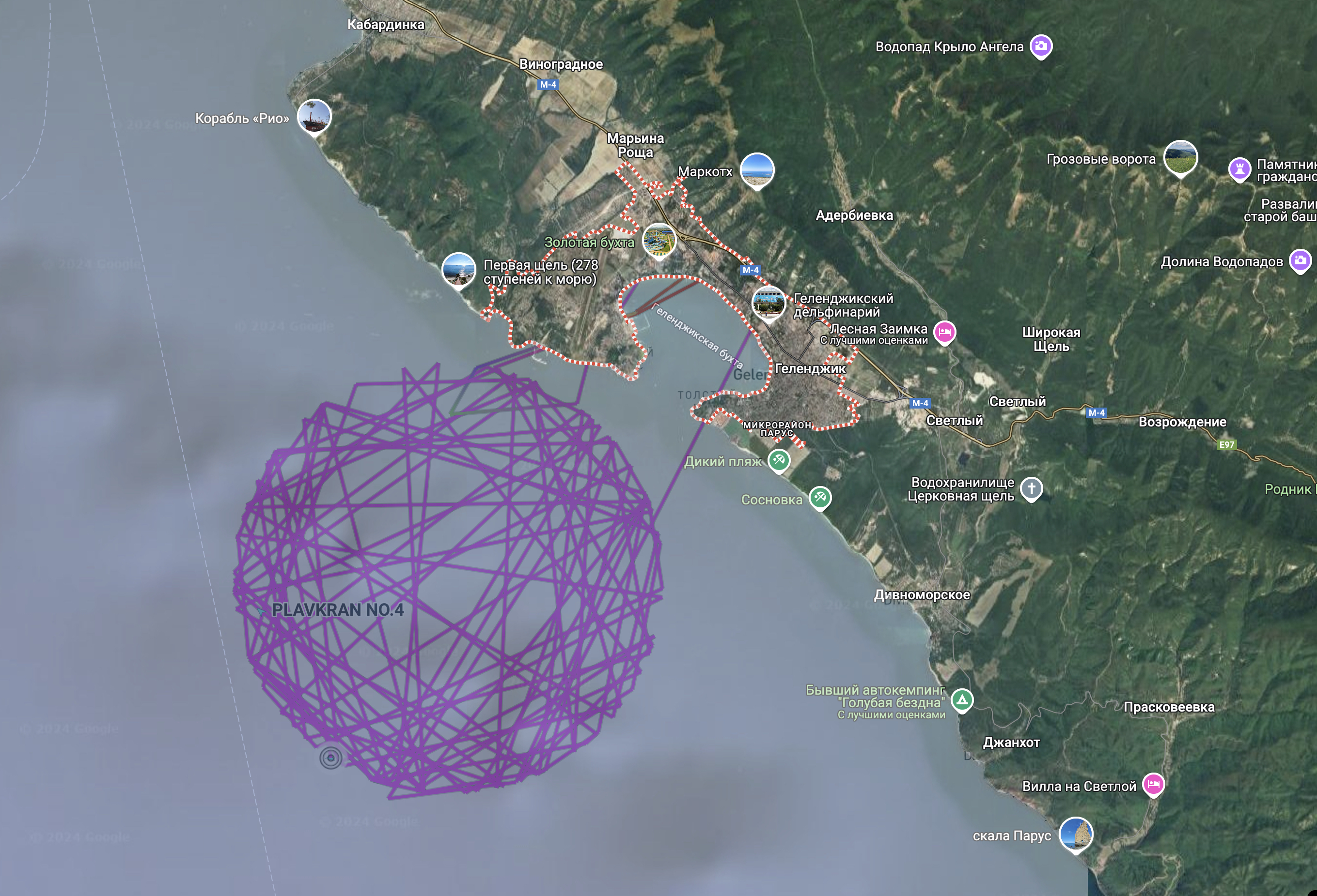 Маршрут корабля в Геленджикской бухте из-за глушения сигнала GPS