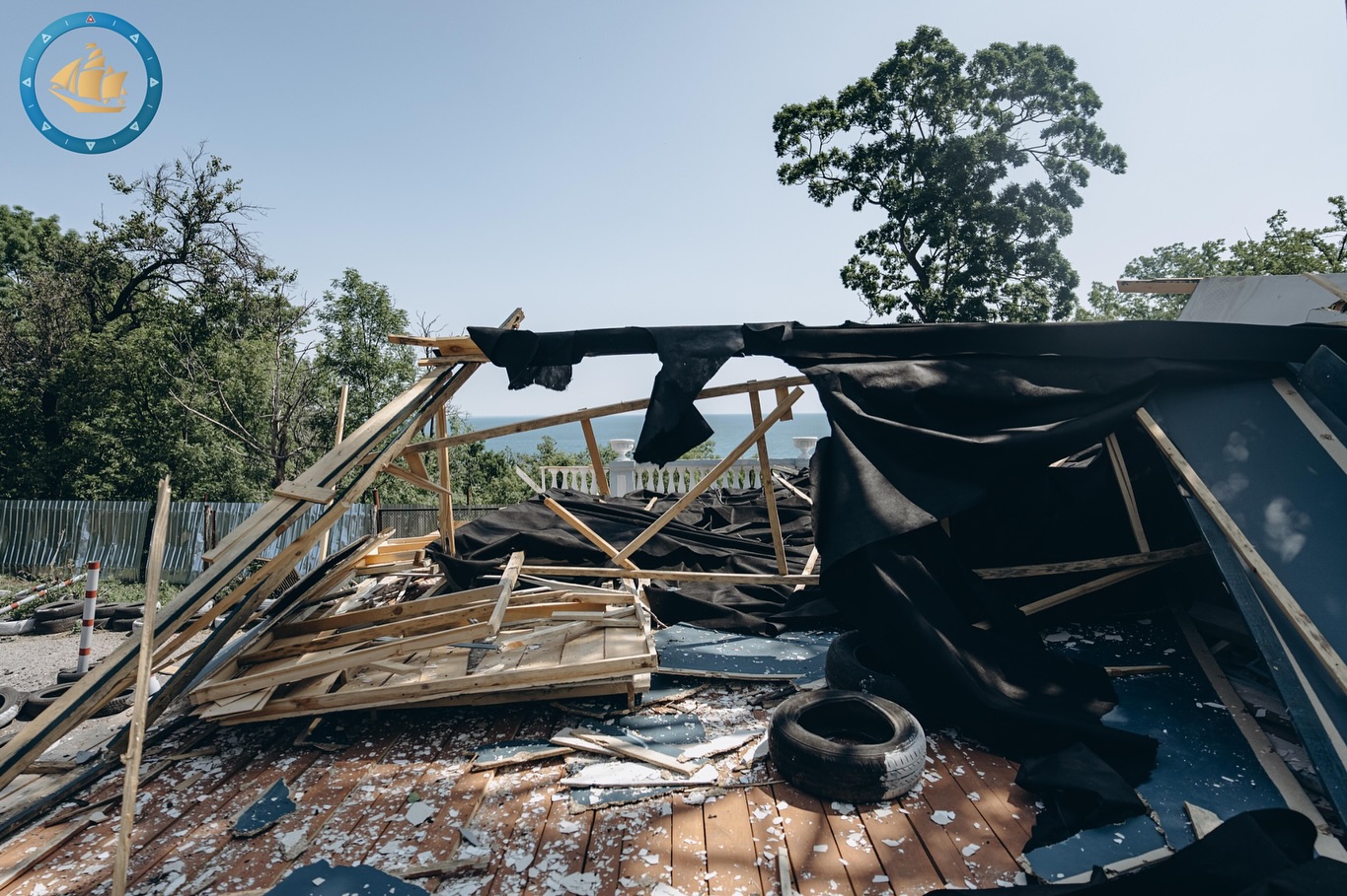 Декорации к фильму «Довженко» после обстрела