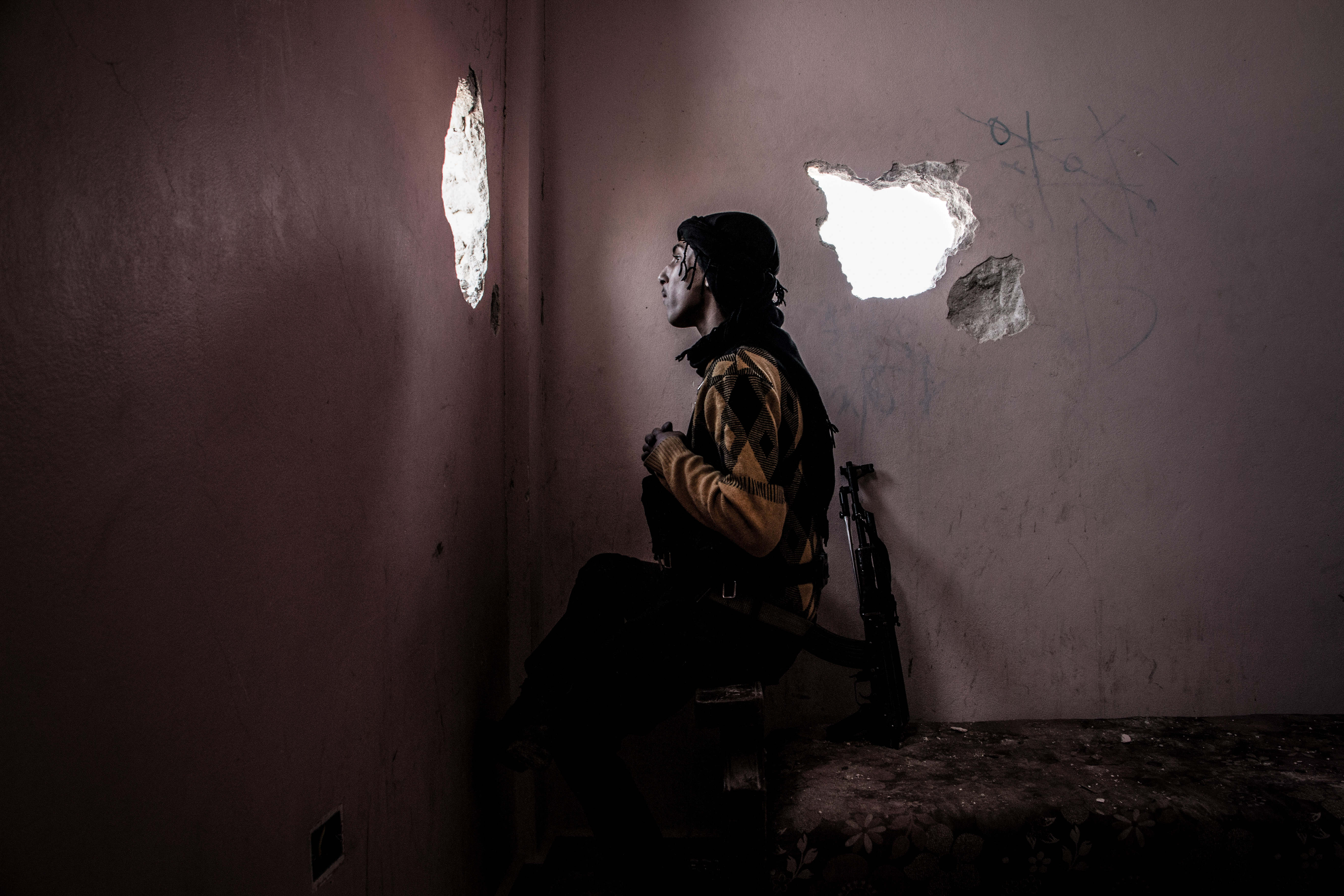 Боец сирийской оппозиции под Алеппо