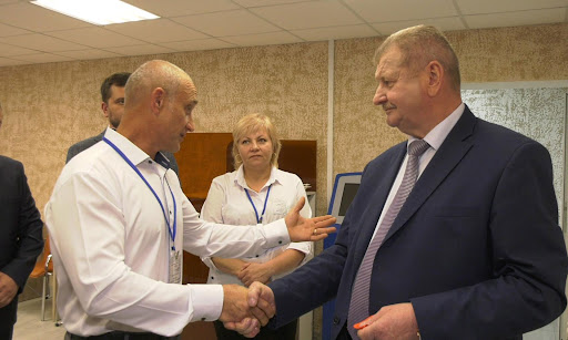 Фото: Николай Симоненко (справа) / Правительство Брянской области