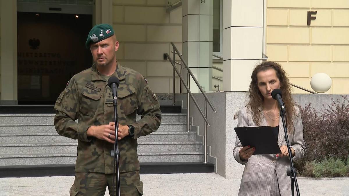 Подполковник Яцек Горышевский и Каролина Галецкая. Фото: Polsat News.