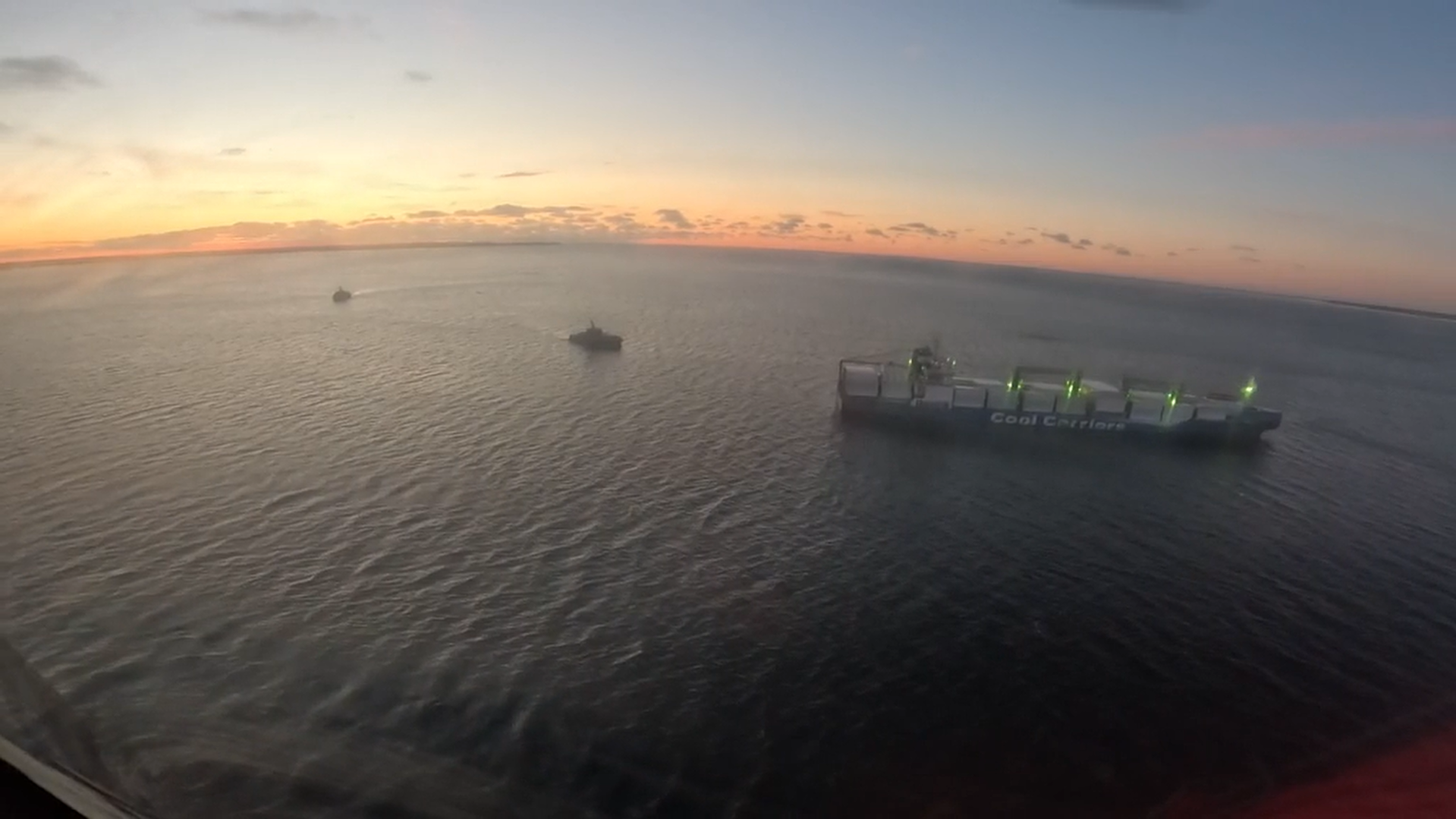 Скриншот: съемка при задержании Baltic Spirit у берегов Эстонии / Postimees