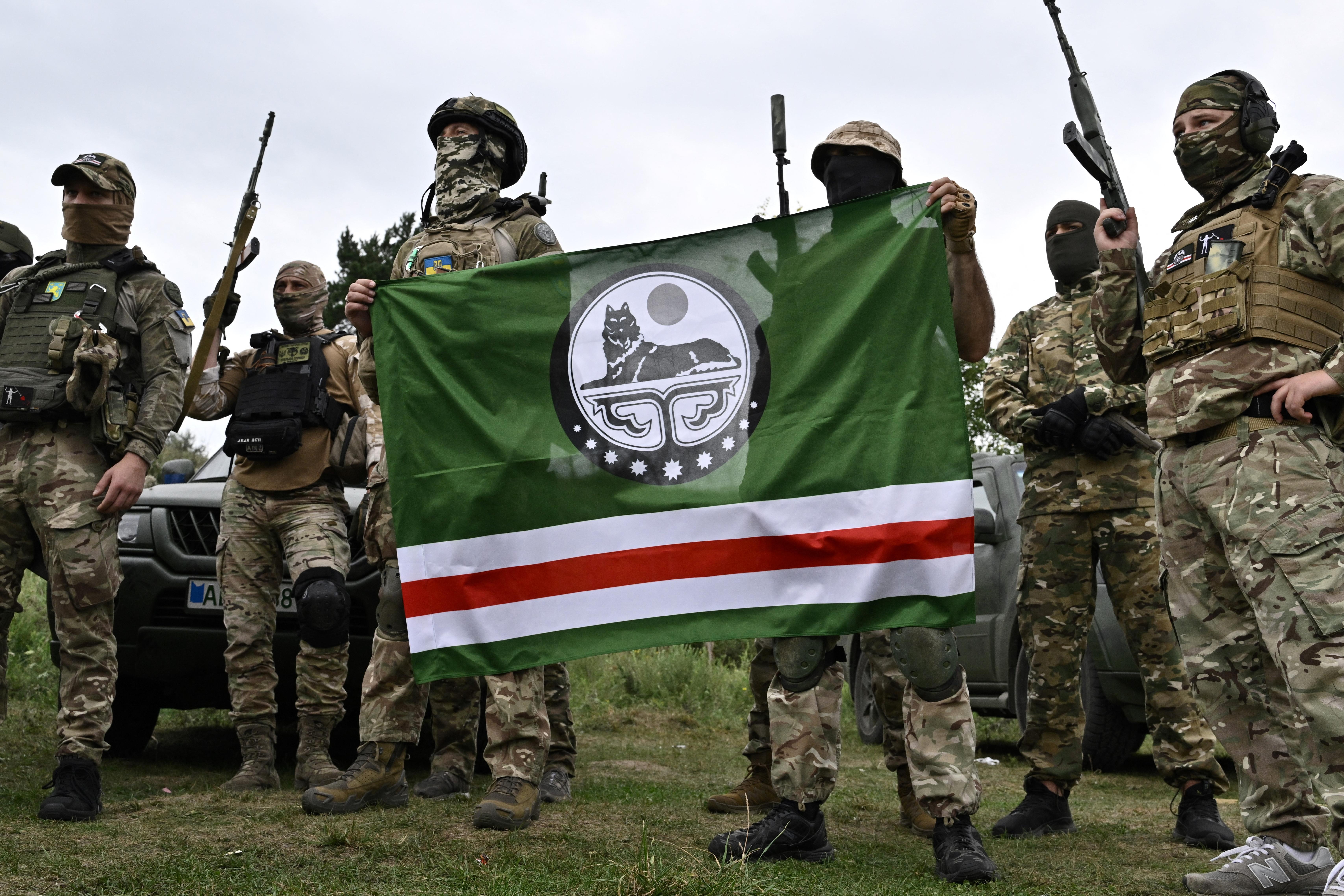 Фото: сторонники ЧРИ, воюющие на стороне Украины, август 2022 / AFP